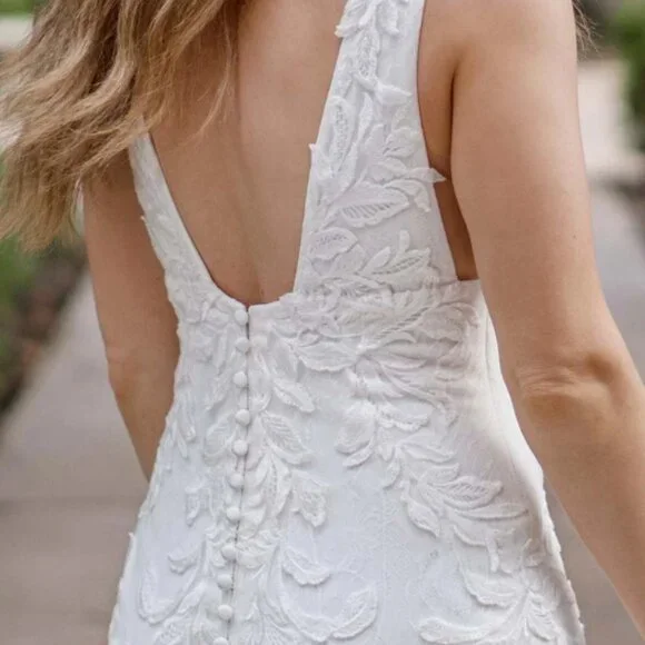 Essense of Australia Wedding Dress D3637